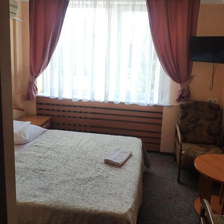 Druzhba Service Hotel Kiev Buitenkant foto
