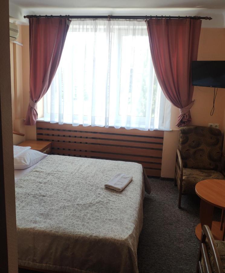 Druzhba Service Hotel Kiev Buitenkant foto